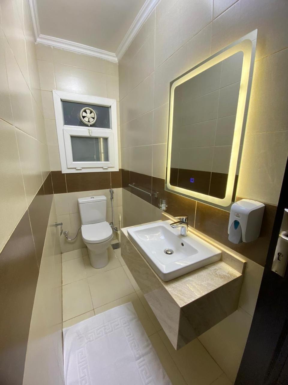 Ocean Nearest To Int Airport Apartment